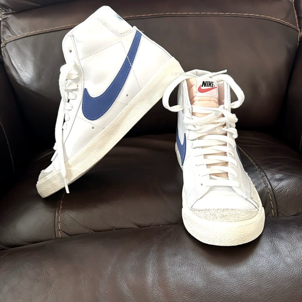 NEW NIKE BLAZER MID 77